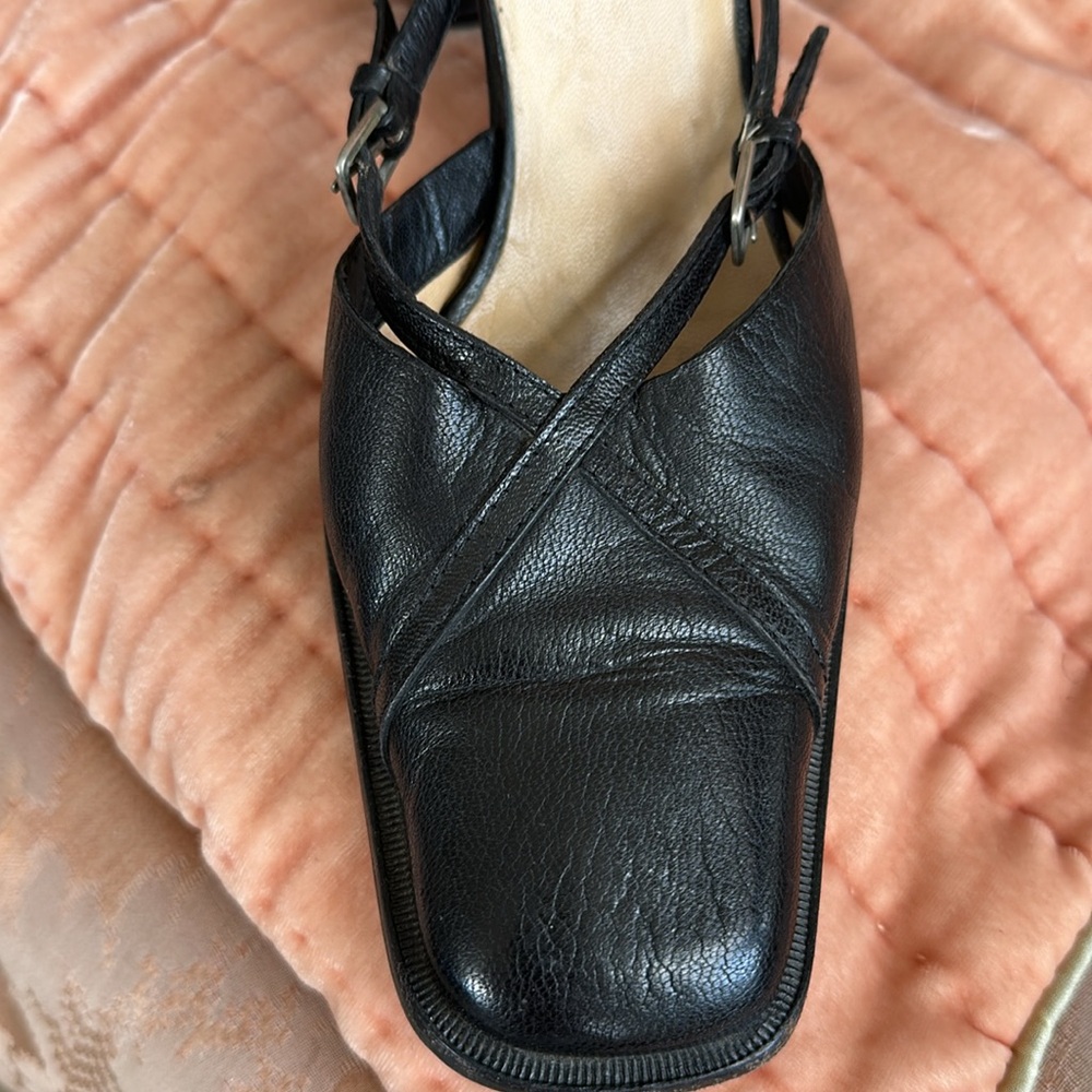 Costume National All Genuine Leather 2.5”Heel sling backs 39 sz - Picture 8 of 11
